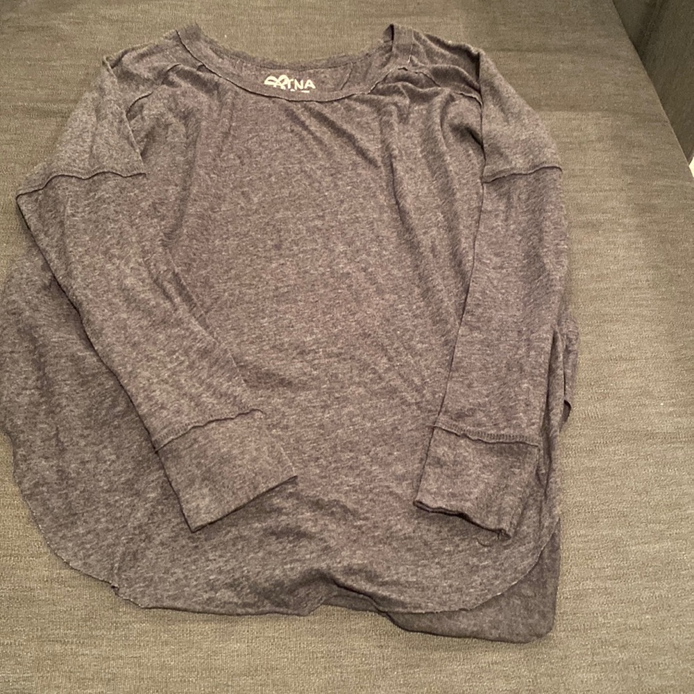 Aritzia TNA long sleeve tee